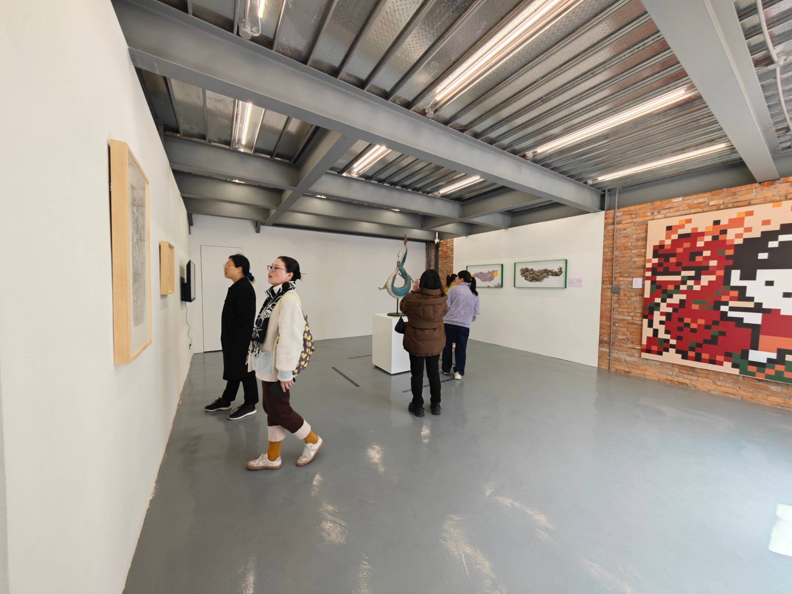 参观艺术展 (2).jpg